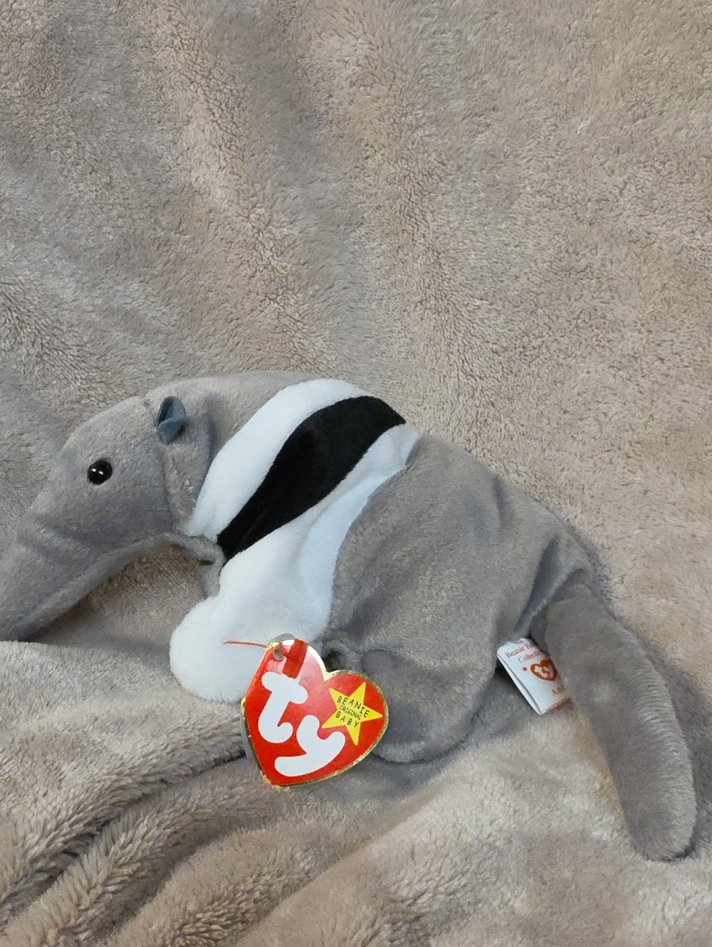 Ty Beanie Baby Gray & White Plush Anteater